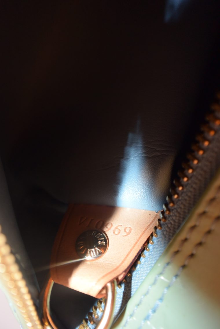 Louis Vuitton Tasche Bedford türkis Vernis Leder -12855