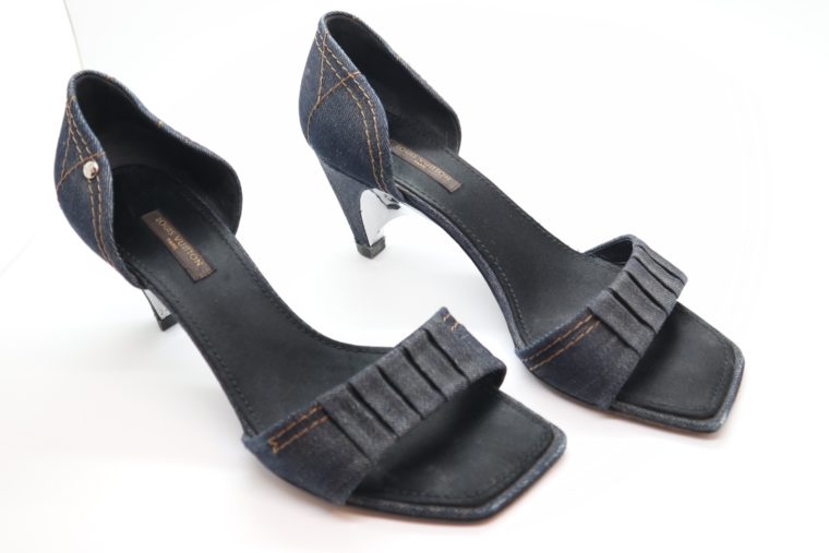 Louis Vuitton Pumps Jeans blau 37-14297
