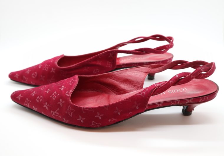 Louis Vuitton Pumps Satin rot 38-14304