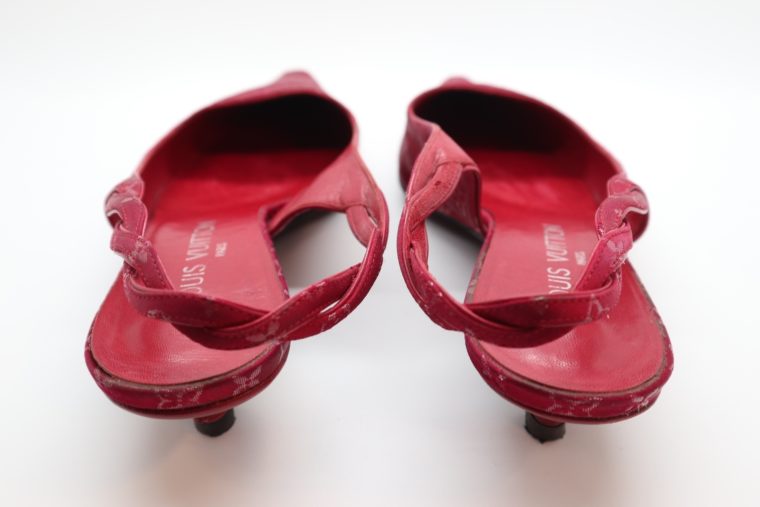 Louis Vuitton Pumps Satin rot 38-14306