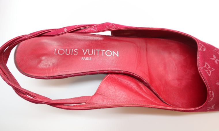 Louis Vuitton Pumps Satin rot 38-14309