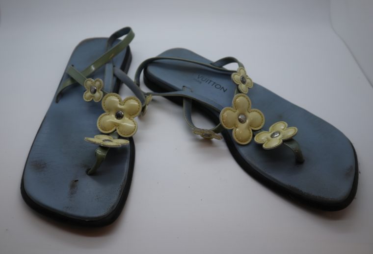 Louis Vuitton Sandalen Flip Flops blau 38-14426
