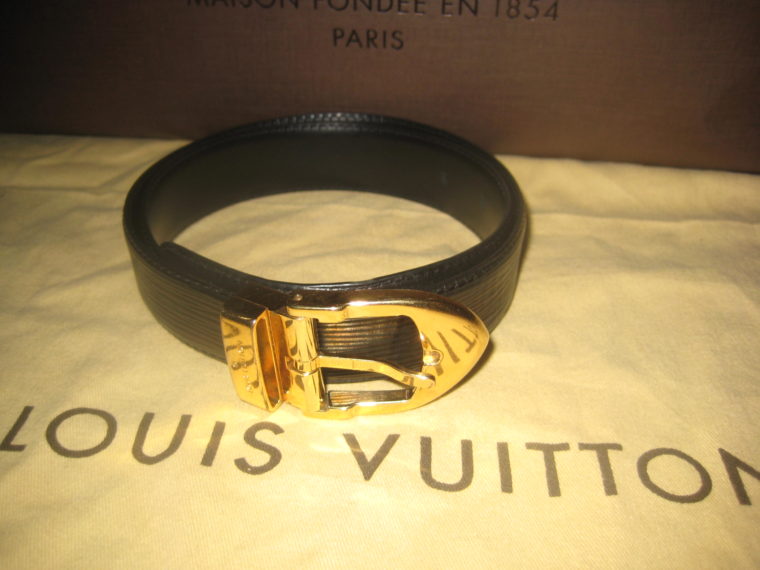 Louis Vuitton Gürtel Epi Leder schwarz-1330