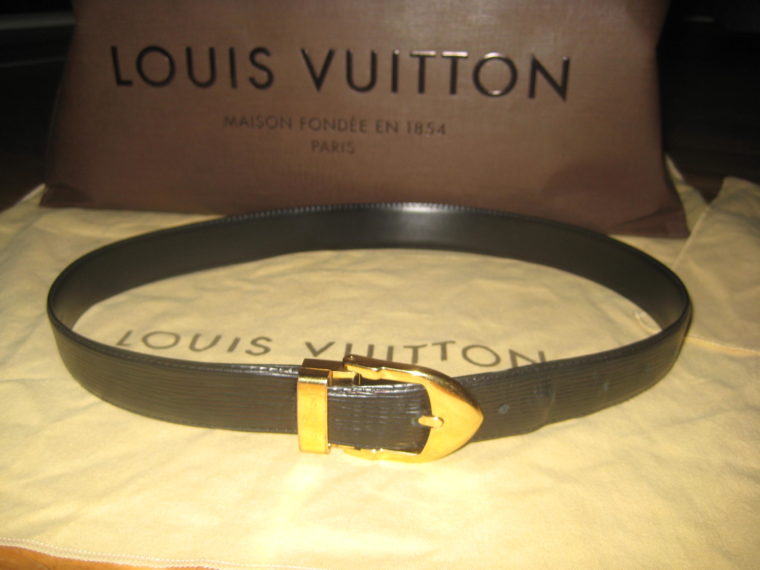 Louis Vuitton Gürtel Epi Leder schwarz-0