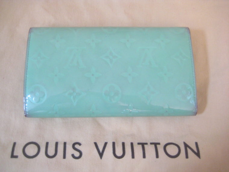 Louis Vuitton Geldbörse International Vernis Leder türkis -688