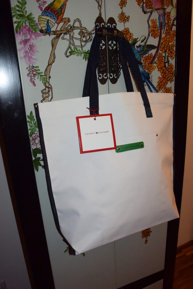 große Tommy Hilfiger Tasche weiß-3028