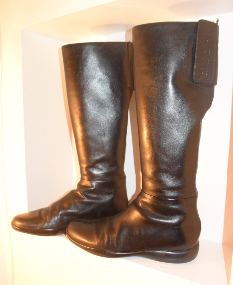 Prada Stiefel schwarz Leder 37-7134