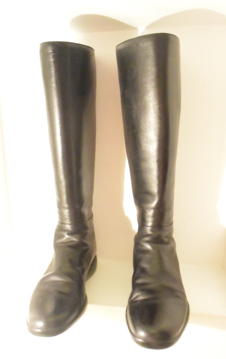 Prada Stiefel schwarz Leder 37-7129