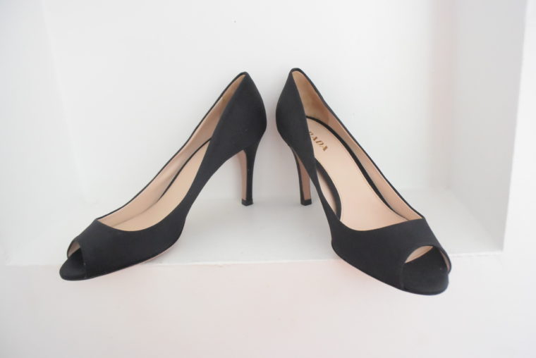 Prada Pumps schwarz Peeptoe 39-0