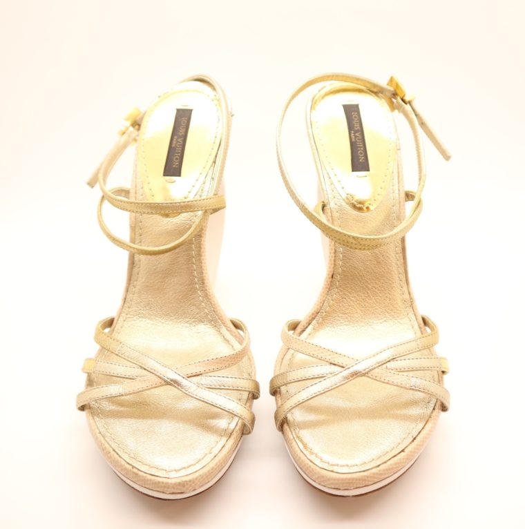 Louis Vuitton Pumps gold 38-14652