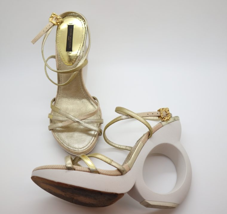 Louis Vuitton Pumps gold 38-14655
