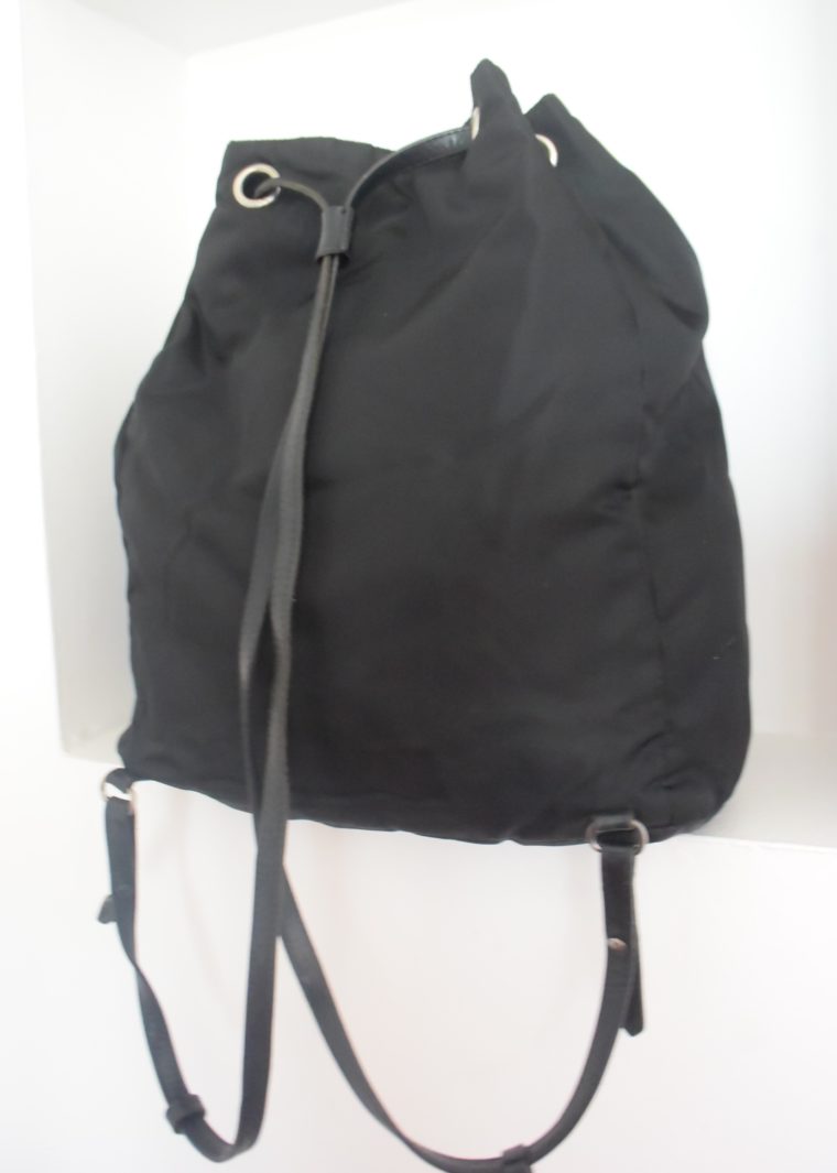 Prada Rucksack Leder Nylon schwarz-9428