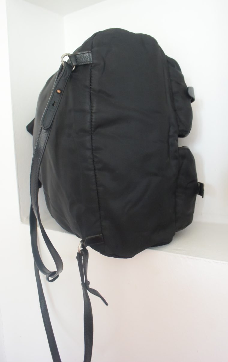 Prada Rucksack Leder Nylon schwarz-9431