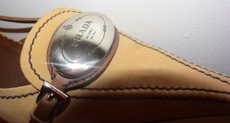 Prada Pumps Wildleder beige 36-10743