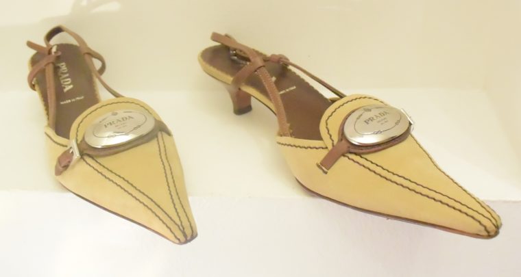 Prada Pumps Wildleder beige 36-10738