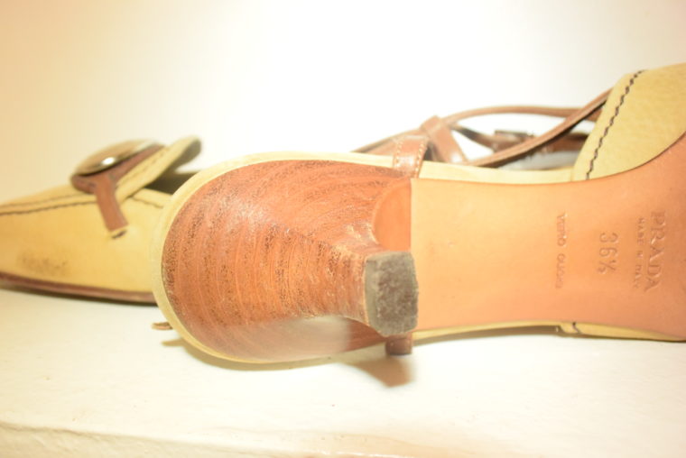 Prada Pumps Wildleder beige 36-10741