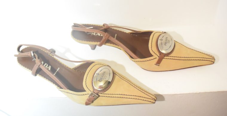 Prada Pumps Wildleder beige 36-10754