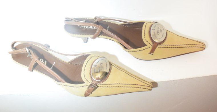 Prada Pumps Wildleder beige 36-10752