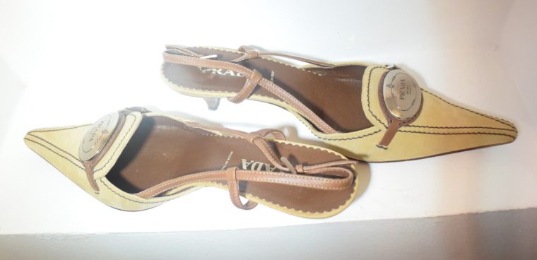 Prada Pumps Wildleder beige 36-10755