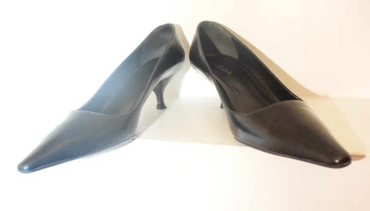 Prada Pumps schwarz Leder 36-10772