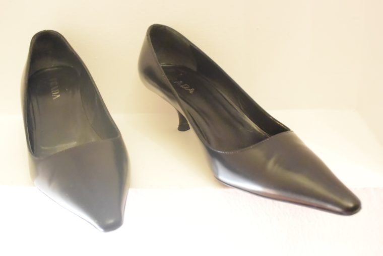 Prada Pumps schwarz Leder 36-10771