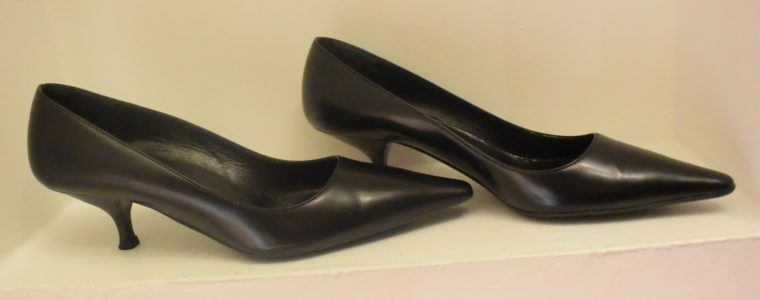 Prada Pumps schwarz Leder 36-10768