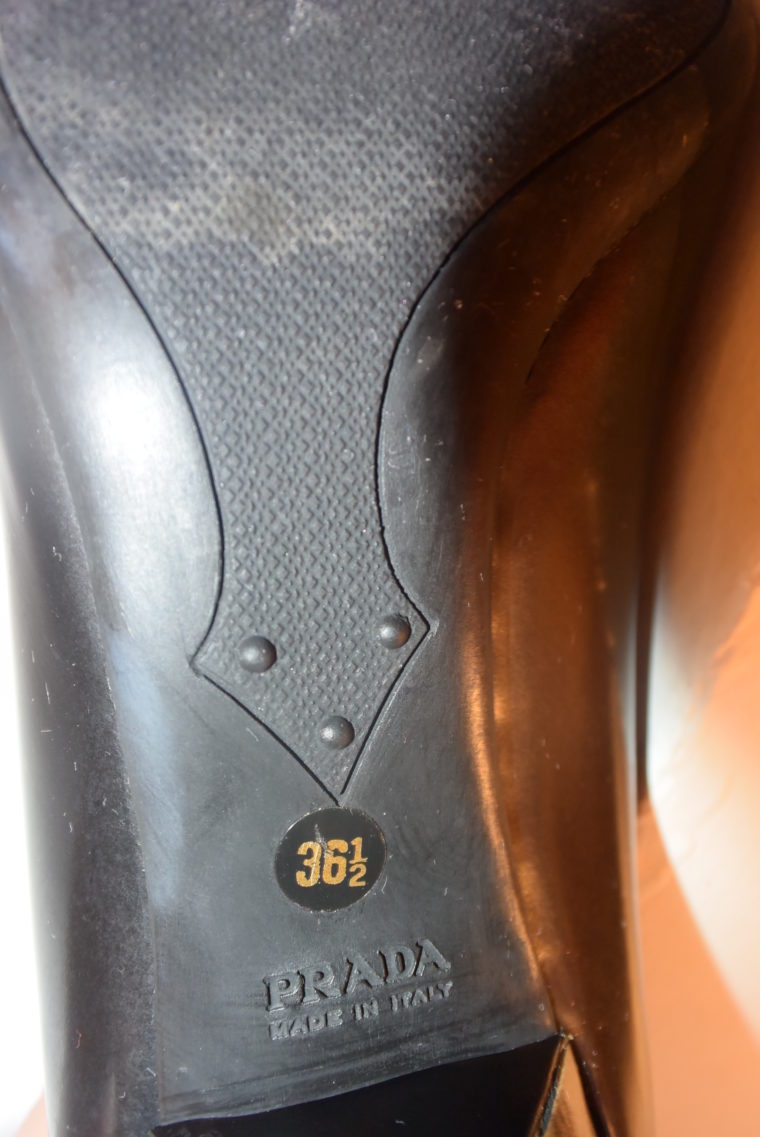 Prada Pumps schwarz Leder 36-10777