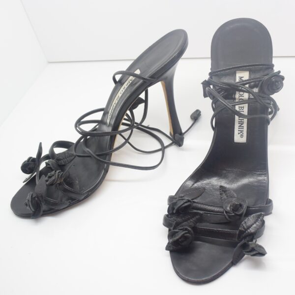 Manolo Blahnik Schuhe Pumps schwarz Blumen 37