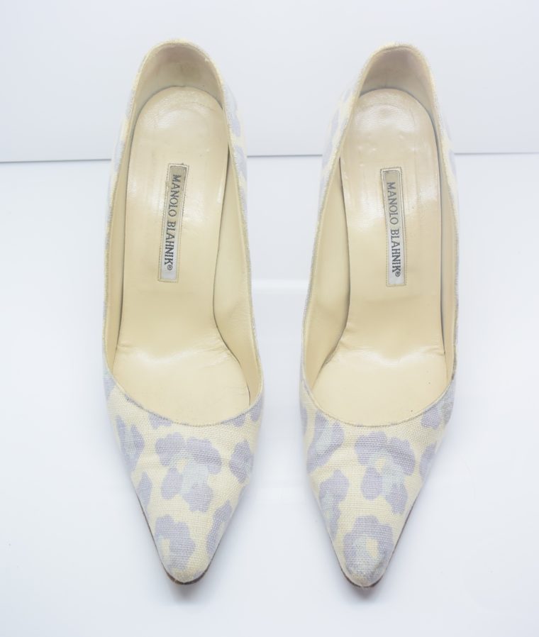 Manolo Blahnik Schuhe Pumps weiss blau 37-12431