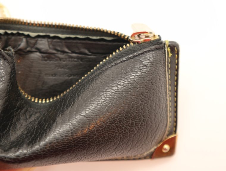 Louis Vuitton Schlüsseletui Suhali Leder schwarz-13831