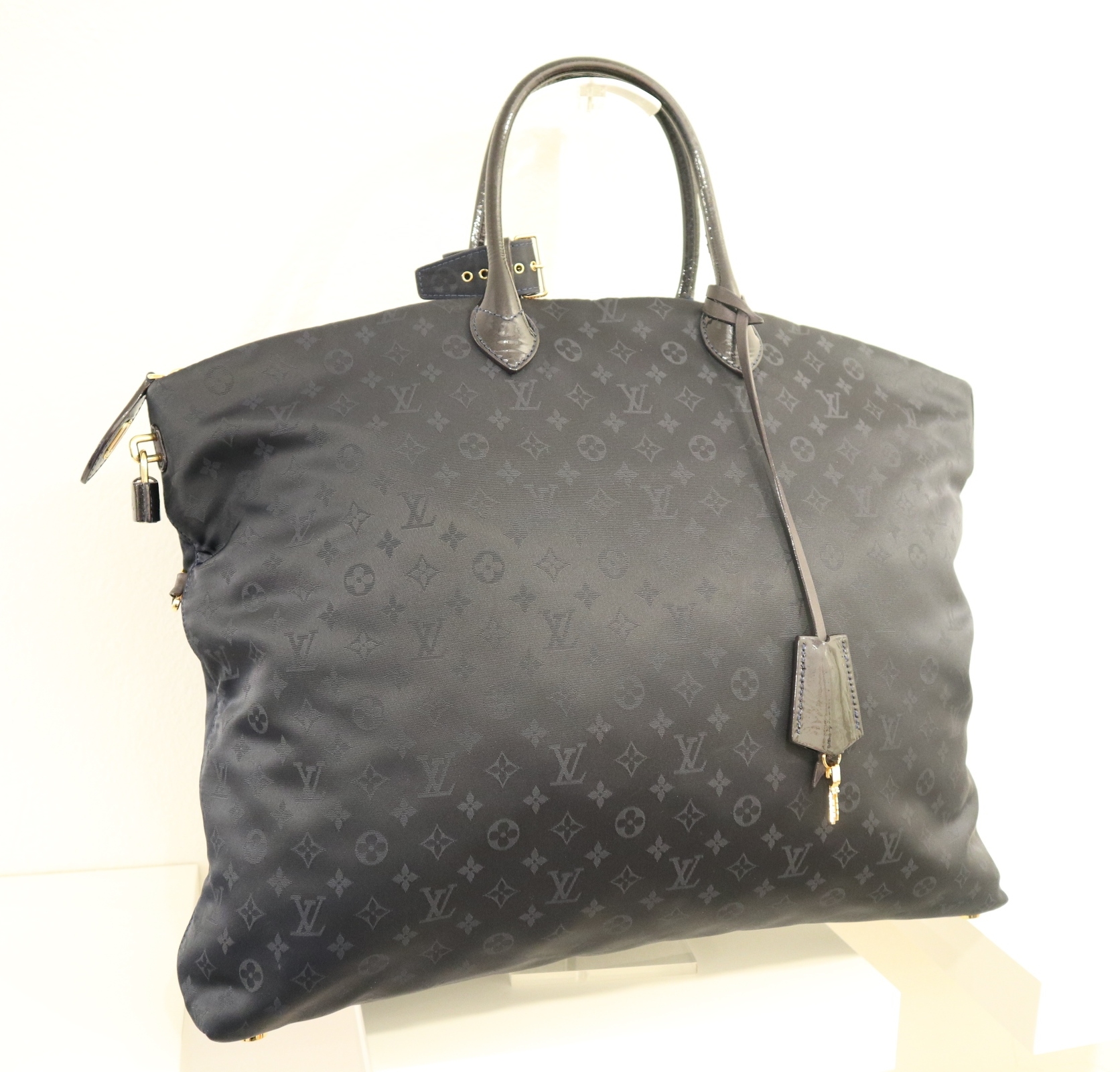 louis vuitton tasche blau