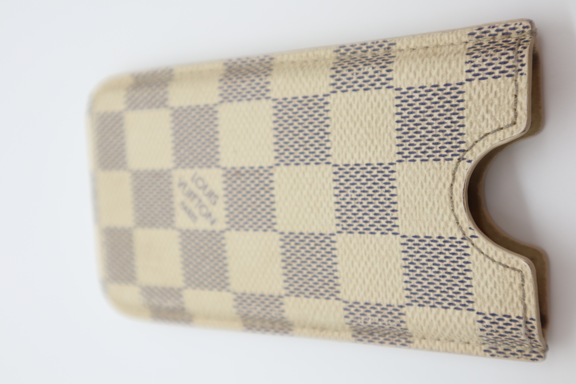 Louis Vuitton iPhone Case Damier Azur Canvas – l'Étoile de Saint Honoré