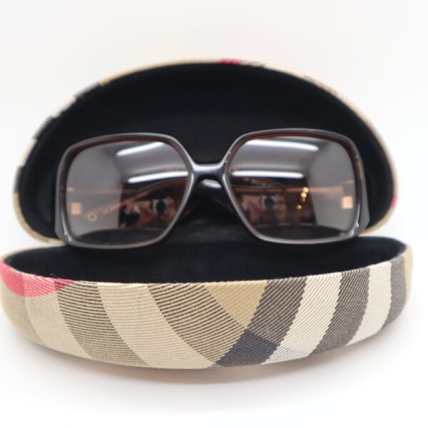 Burberry Sonnenbrille braun inkl. Etui